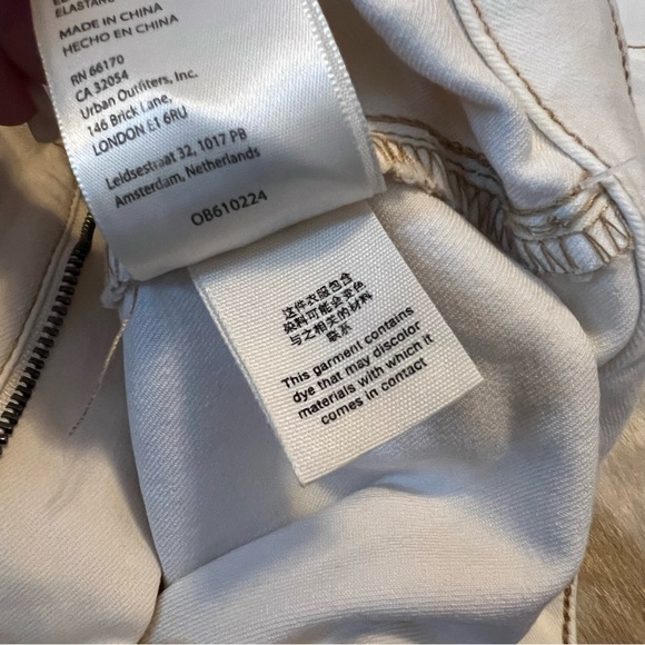 NWT We the Free 27 Float On Flare Jeans
FREE PEOPLE - Picture 2 of 14